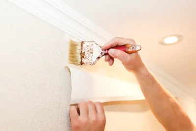 Pose de papier peint à Vinantes — revêtements muraux et toiles de verre